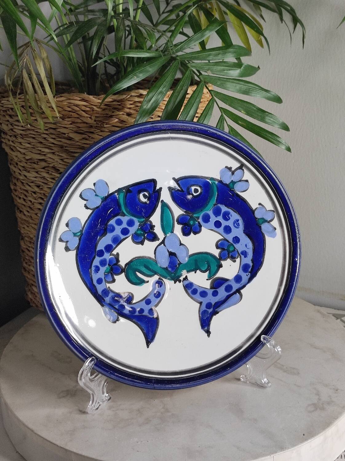 Decorative fish wall plate