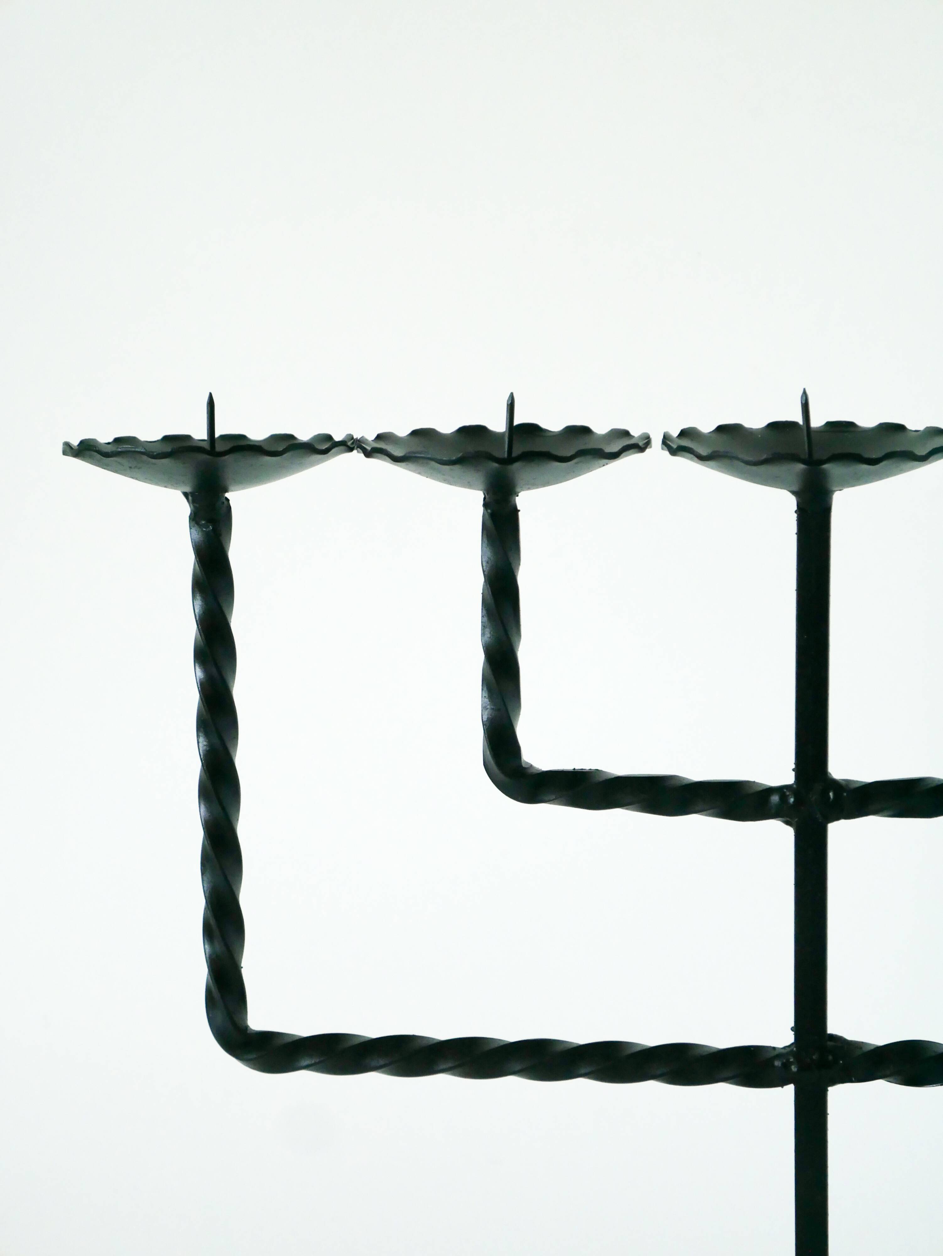 Large five-light wrought iron candle holder, Brutalist, 1970 - 27 X 36 cm