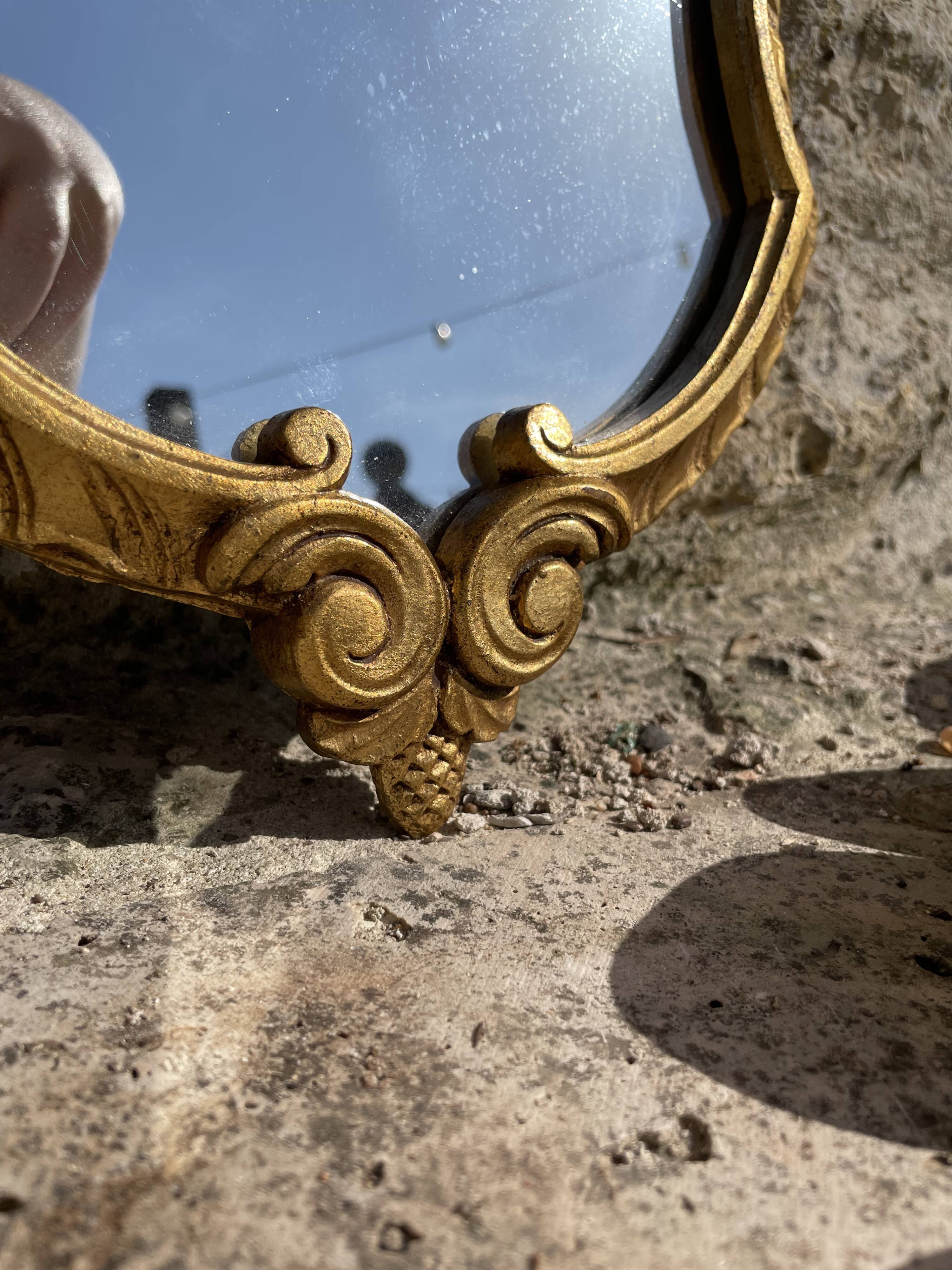 Miroir rocaille en bois doré style Louis XV