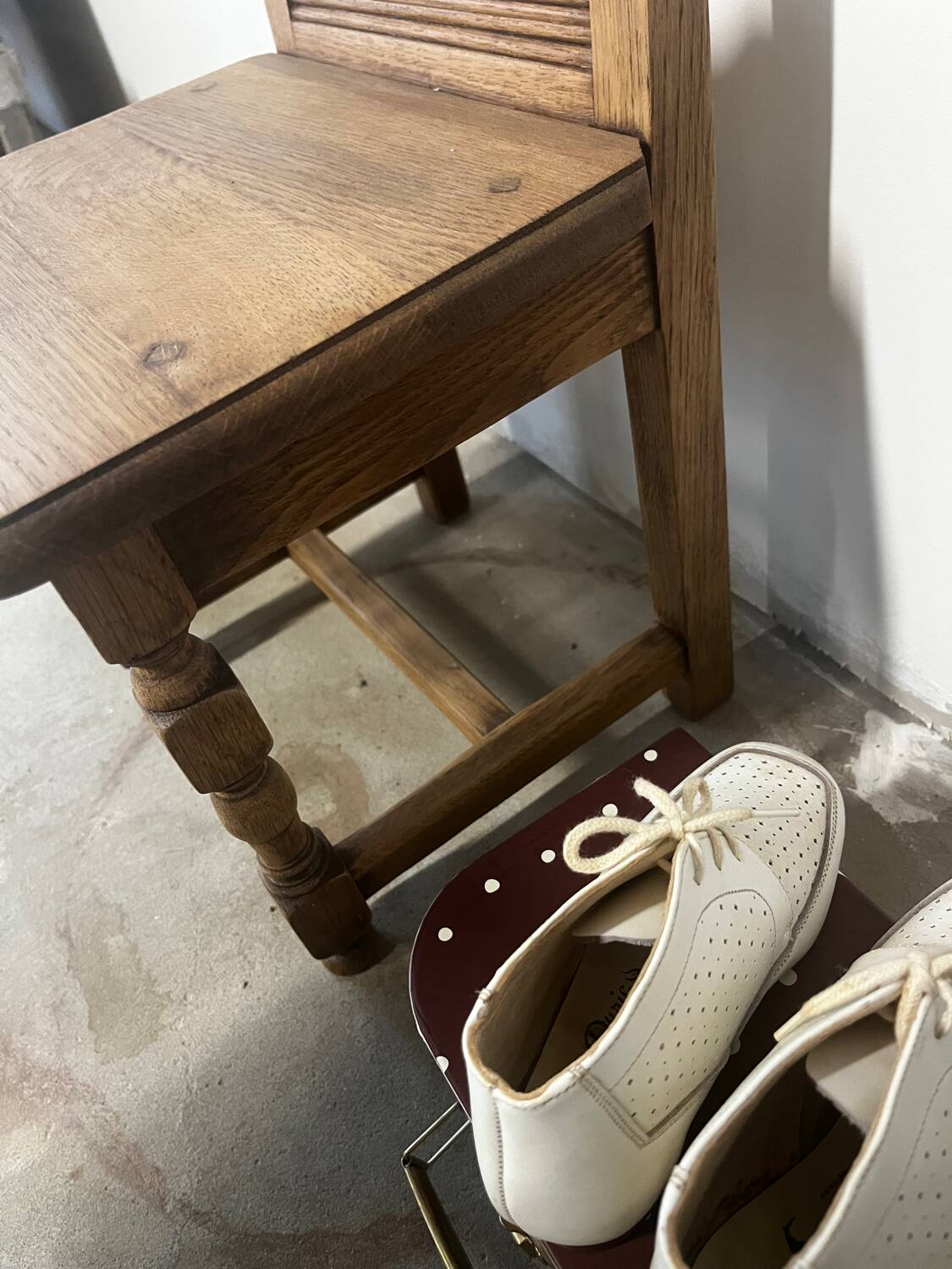 Solid oak chair for children