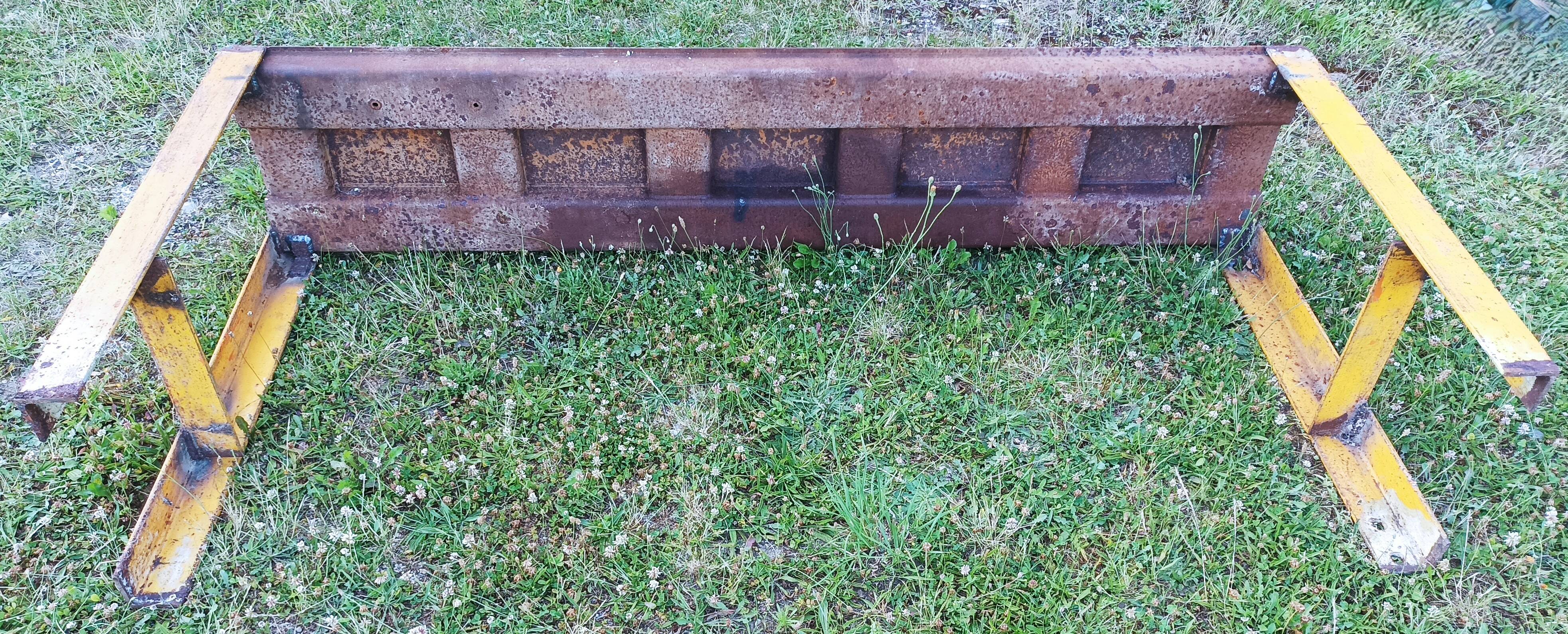 Industrial metal workbench