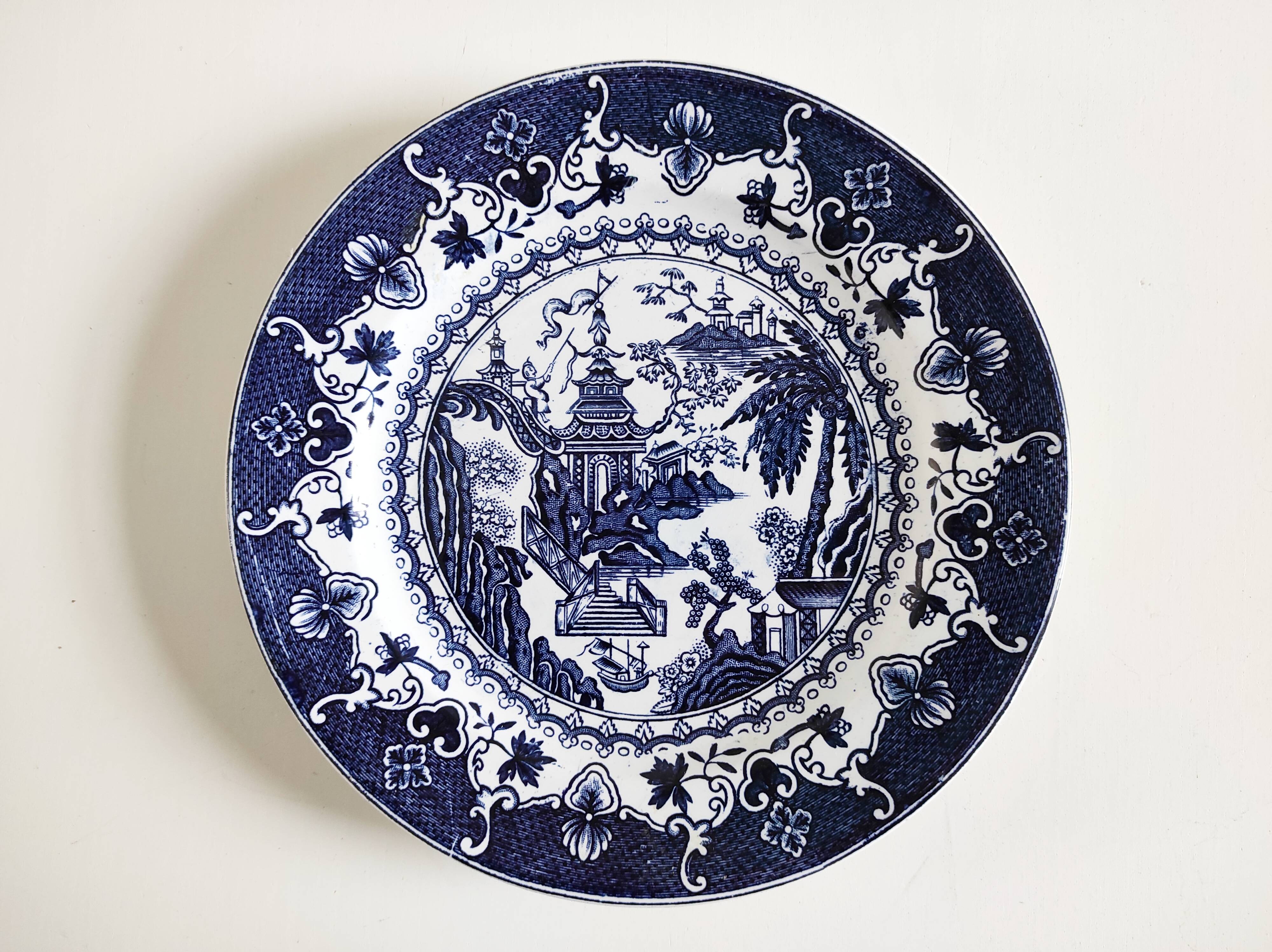 Plate asian decor Petrus regout Maastricht