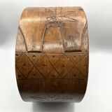Boîte suédoise ancienne en bois courbé avec couvercle • Art populaire