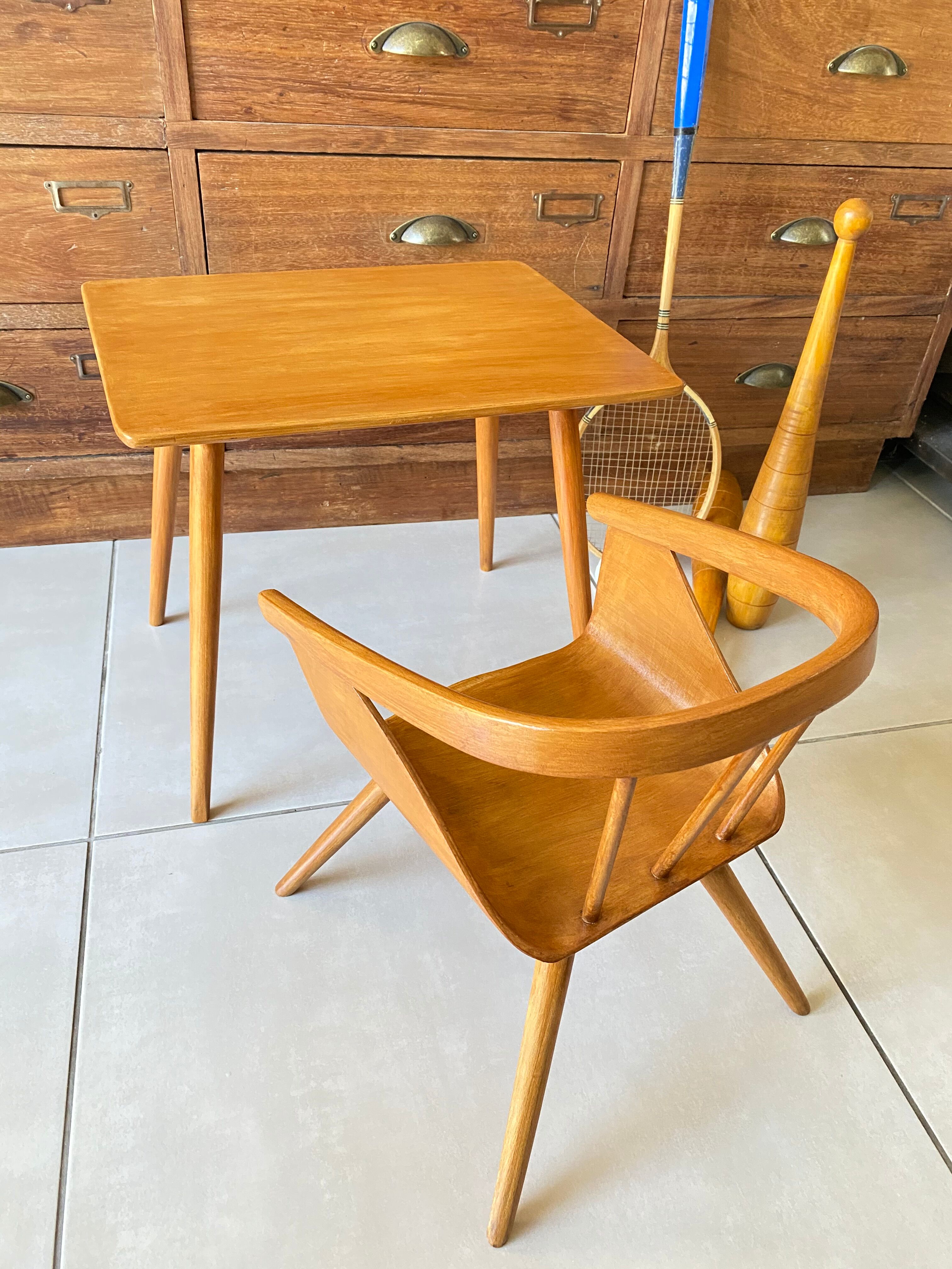 Ensemble bureau et fauteuil enfant Baumann