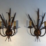 Paire d'appliques en métal doré aux epis de blé. travail français. vers 1970