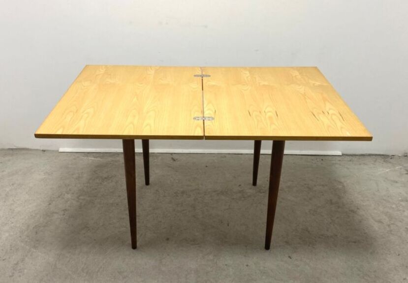 Small extendable dining table, Cesky Nabytek edition, czech vintage