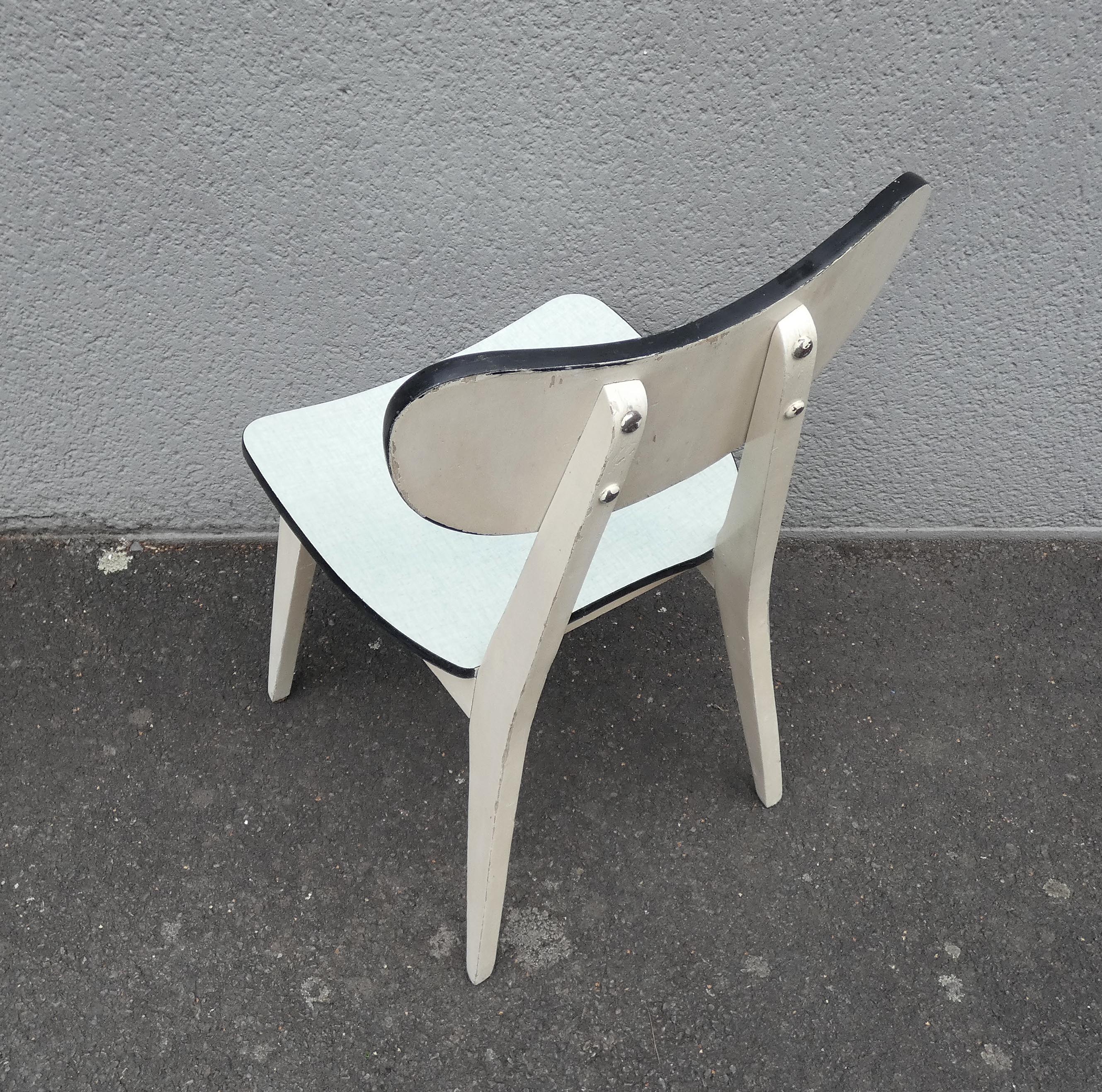 Water green formica chair