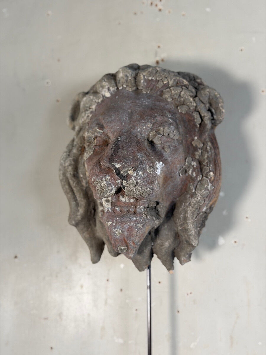 Terracotta sculpture, wall bracket, façade element from the 19th century.