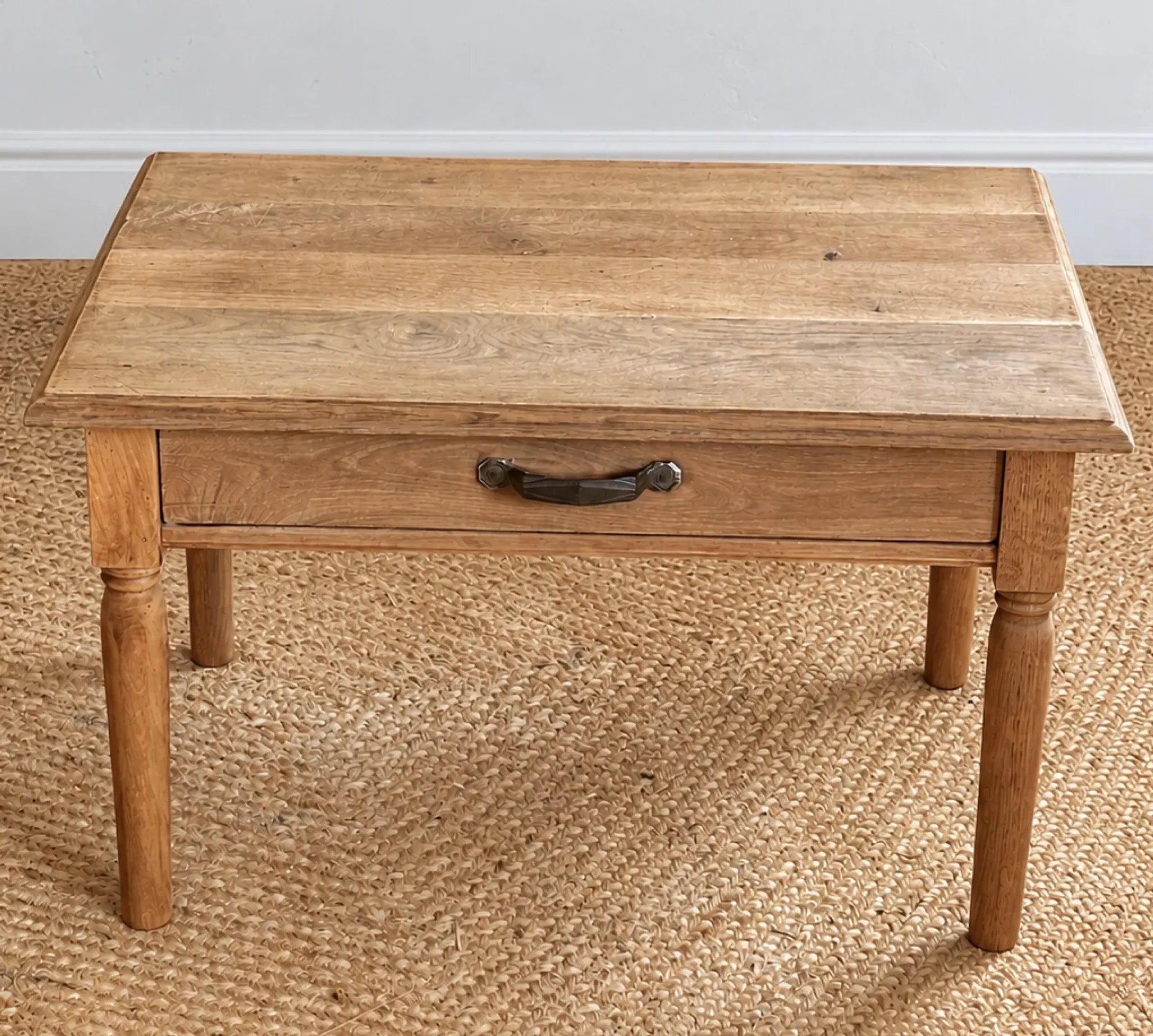 Old farmhouse coffee table in raw solid oak - 1 large drawer