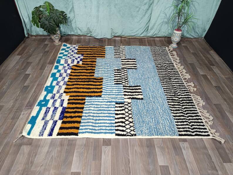 Magnificent handmade rug 200cm x 300cm