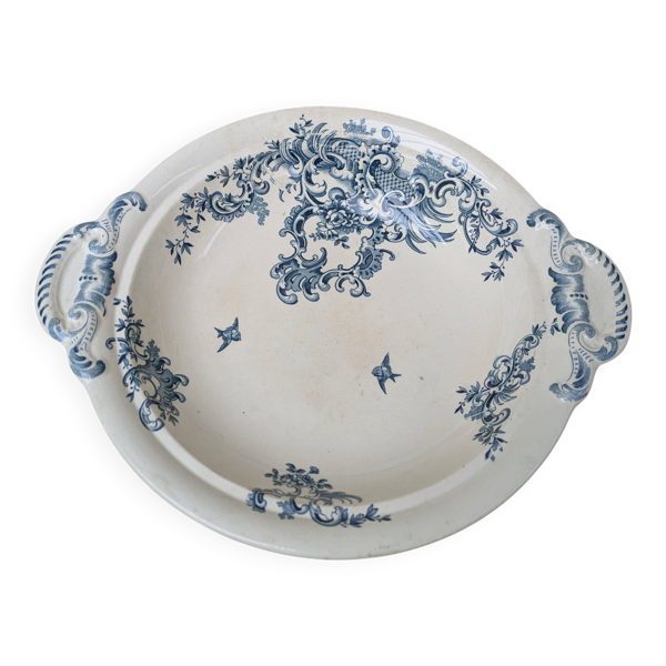 Plat rond creux Boch Frères modèle Régent décor arabesques et feuillages