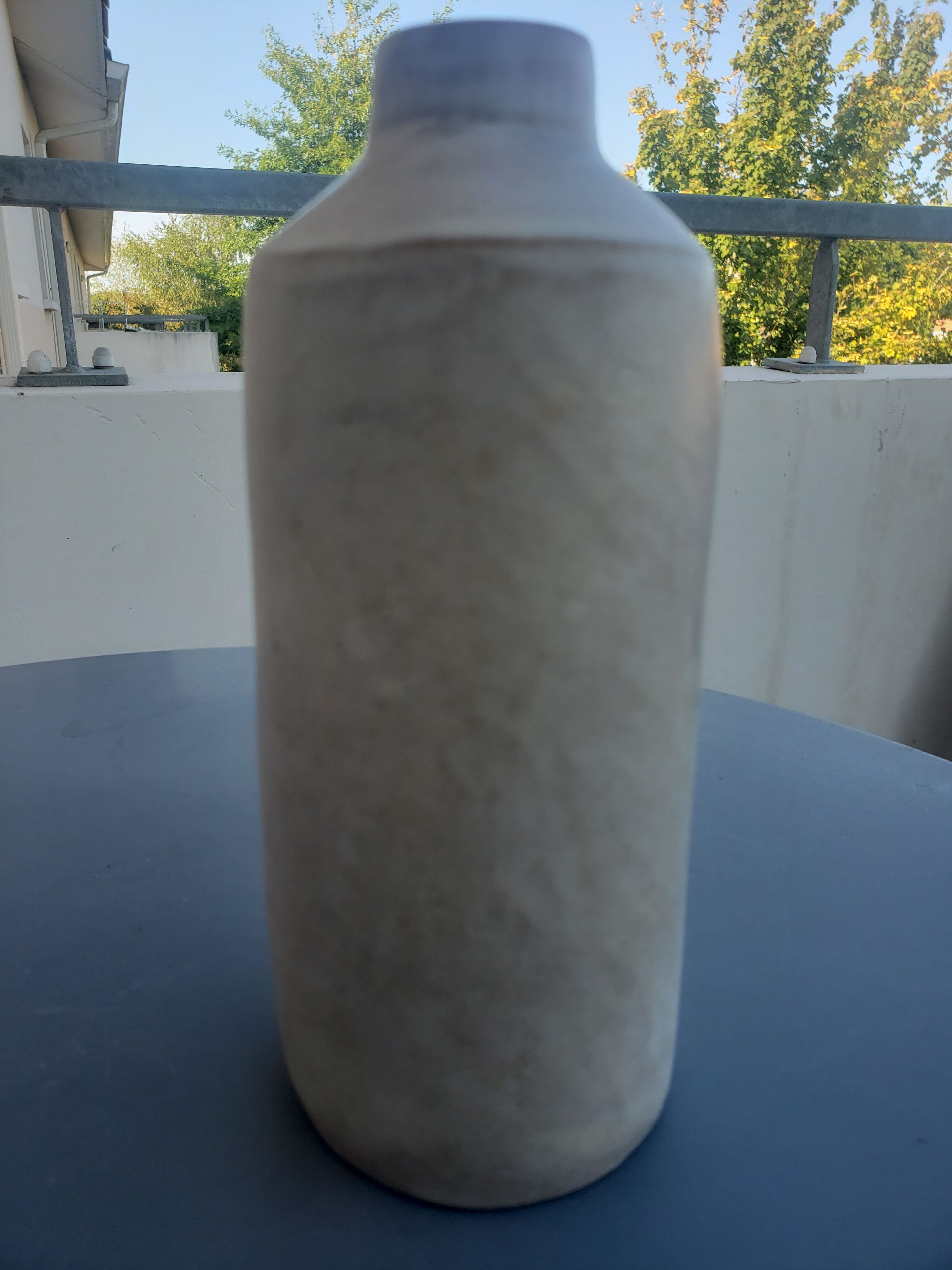 Vase soliflore en grès signé MG année 60/70