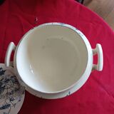 antique soup tureen Terre de Feu 1920/1930 with a decoration of birds and insects