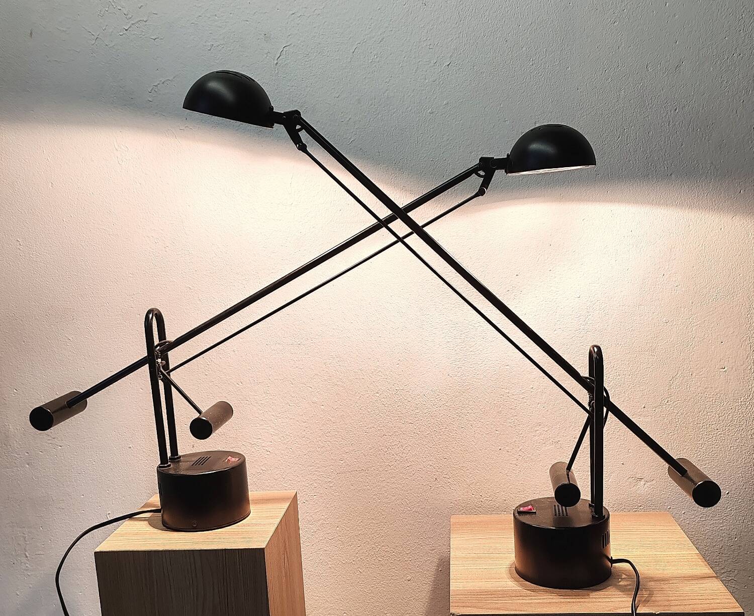 Pair of articulated desk lamps from the 80s