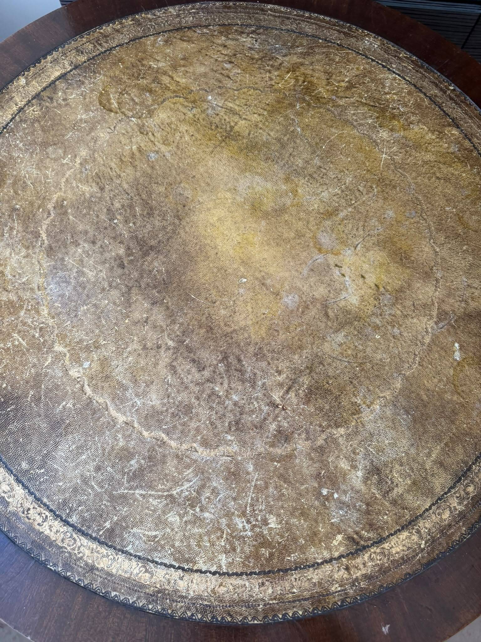 Ancien guéridon, table d'appoint