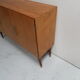 Buffet vintage avec 3 portes.