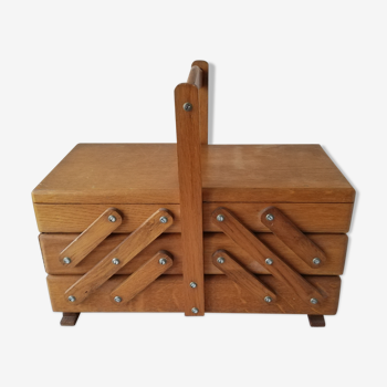 "Worker" sewing box