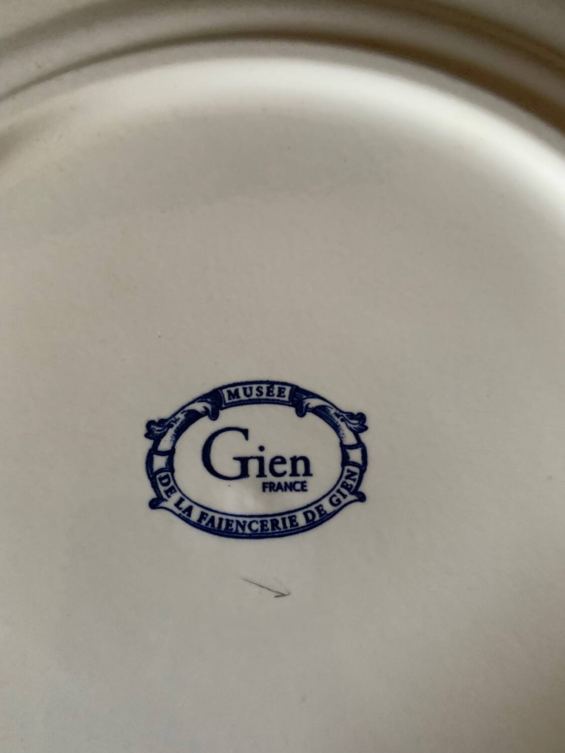 Gien earthenware pie dish