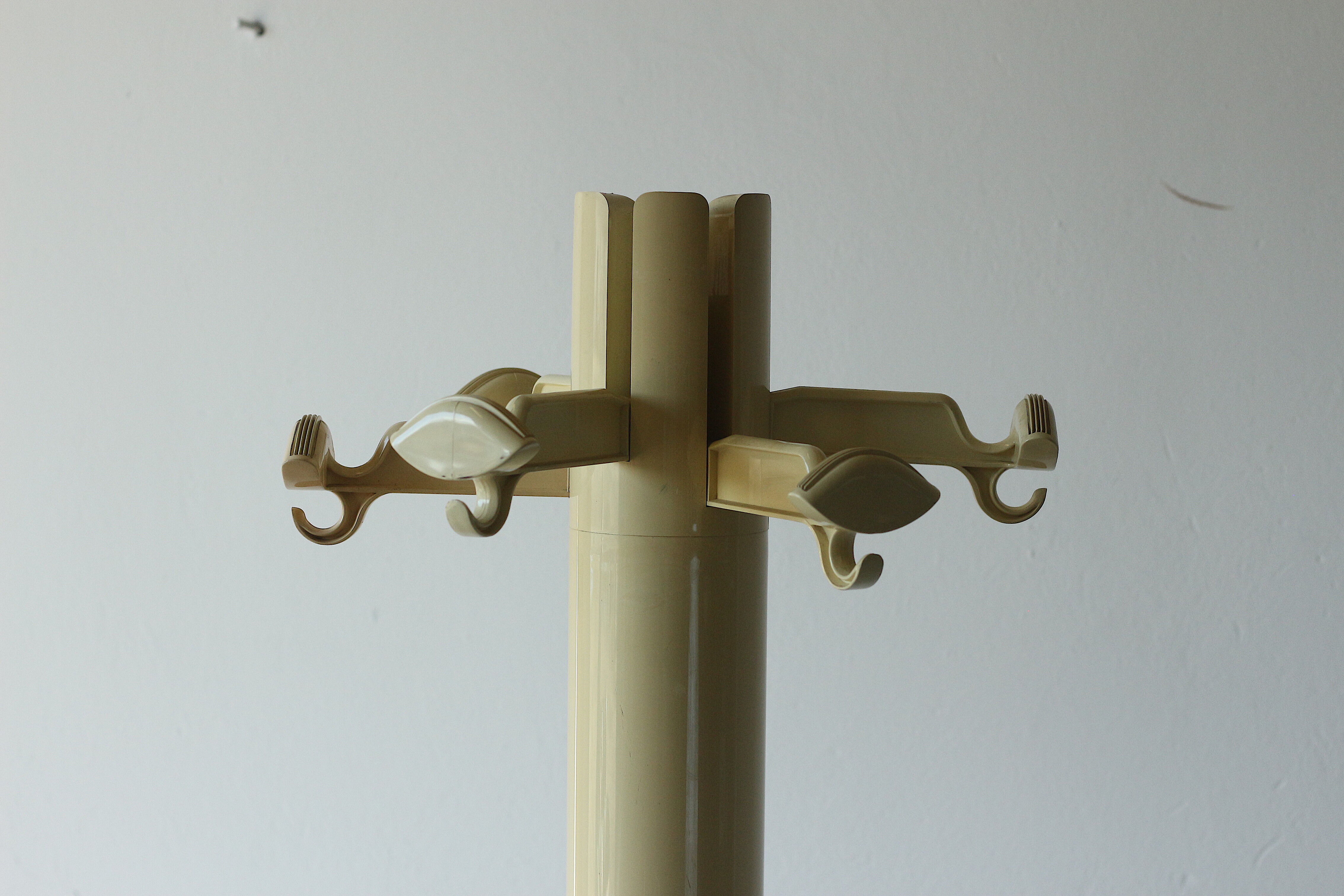 Space age coat hanger by Giancarlo Piretti for Castelli 1970