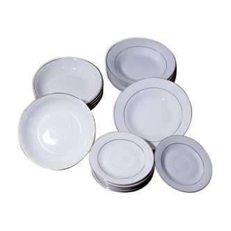 Vaiselle 18 old plates in porcelaine blanche and or vintage, ancient french
