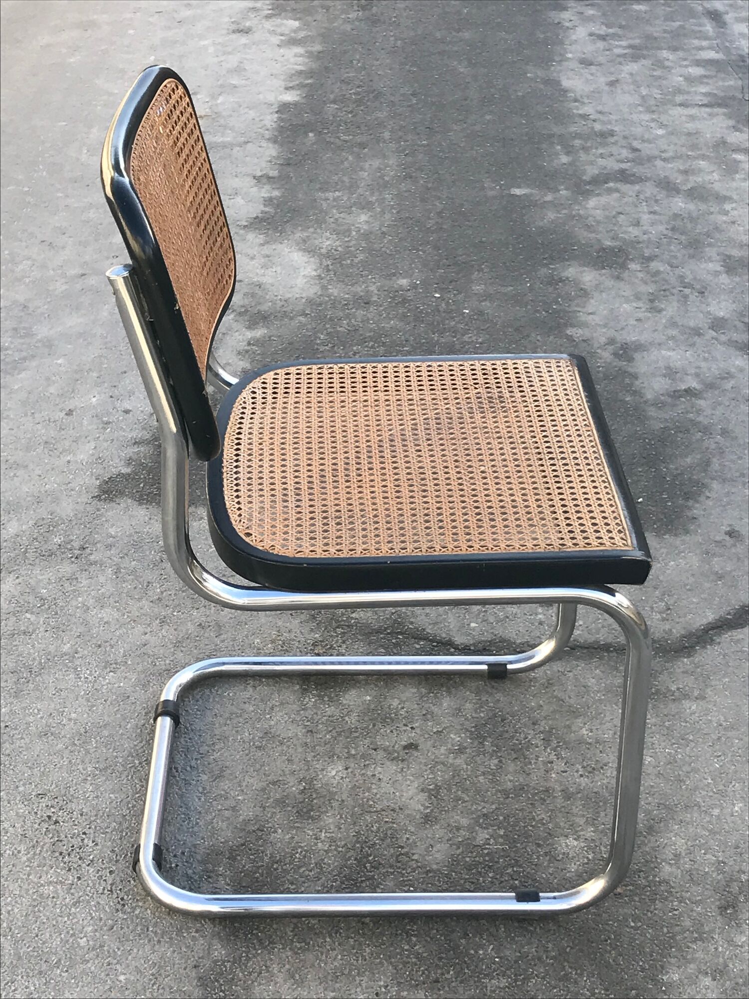 Chaise cesca noire b32 de Marcel Breuer 1970