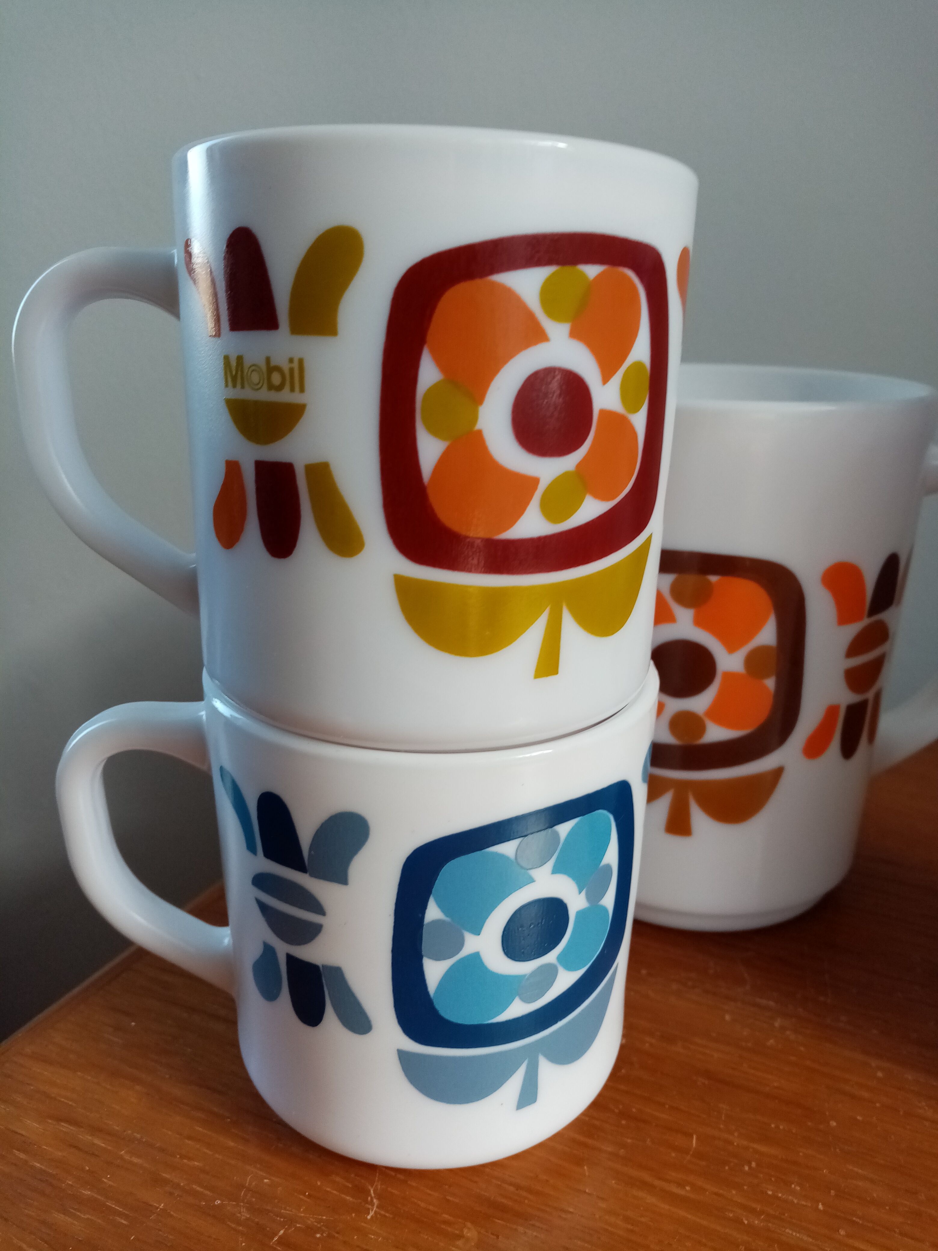 Mobil Mugs and Pitcher