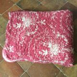 Quilted floral bedspread