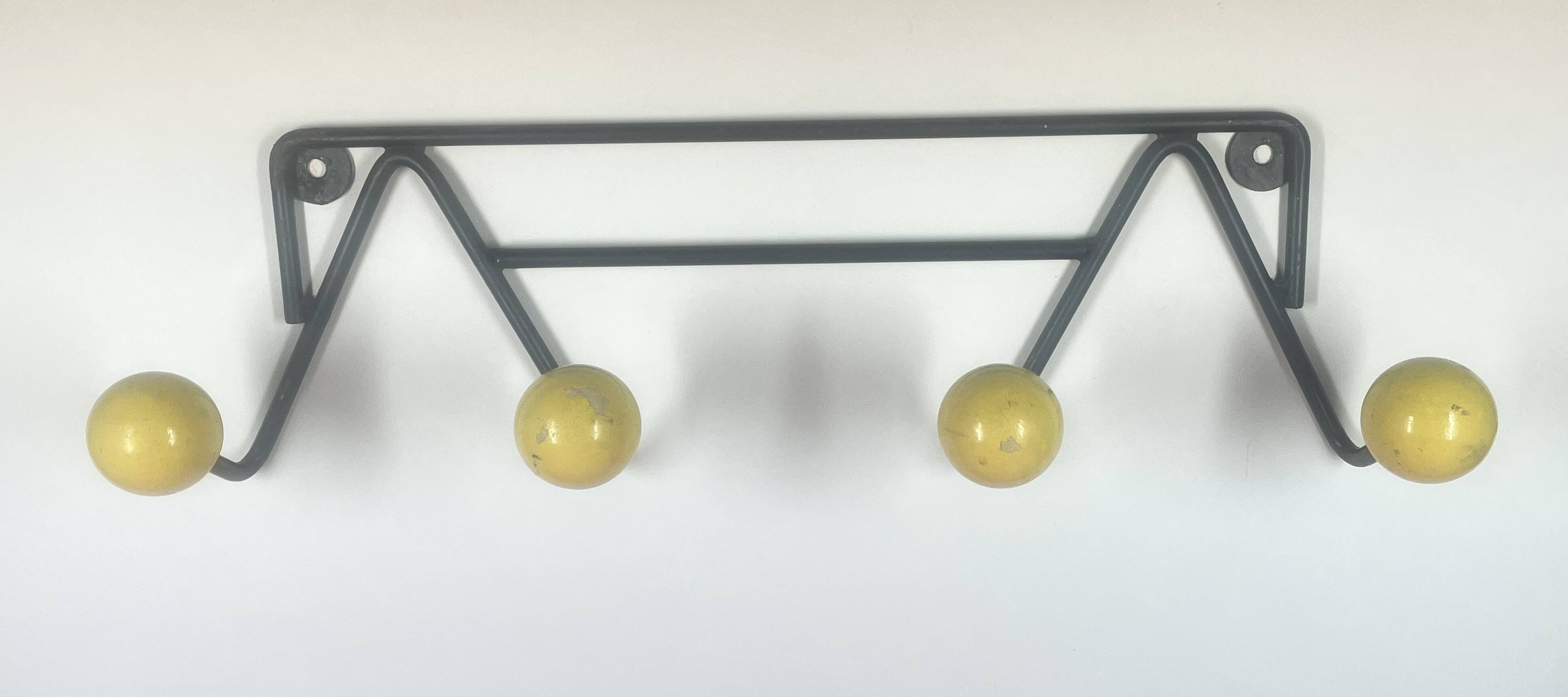 Coat rack round iron and wooden balls 40 cm