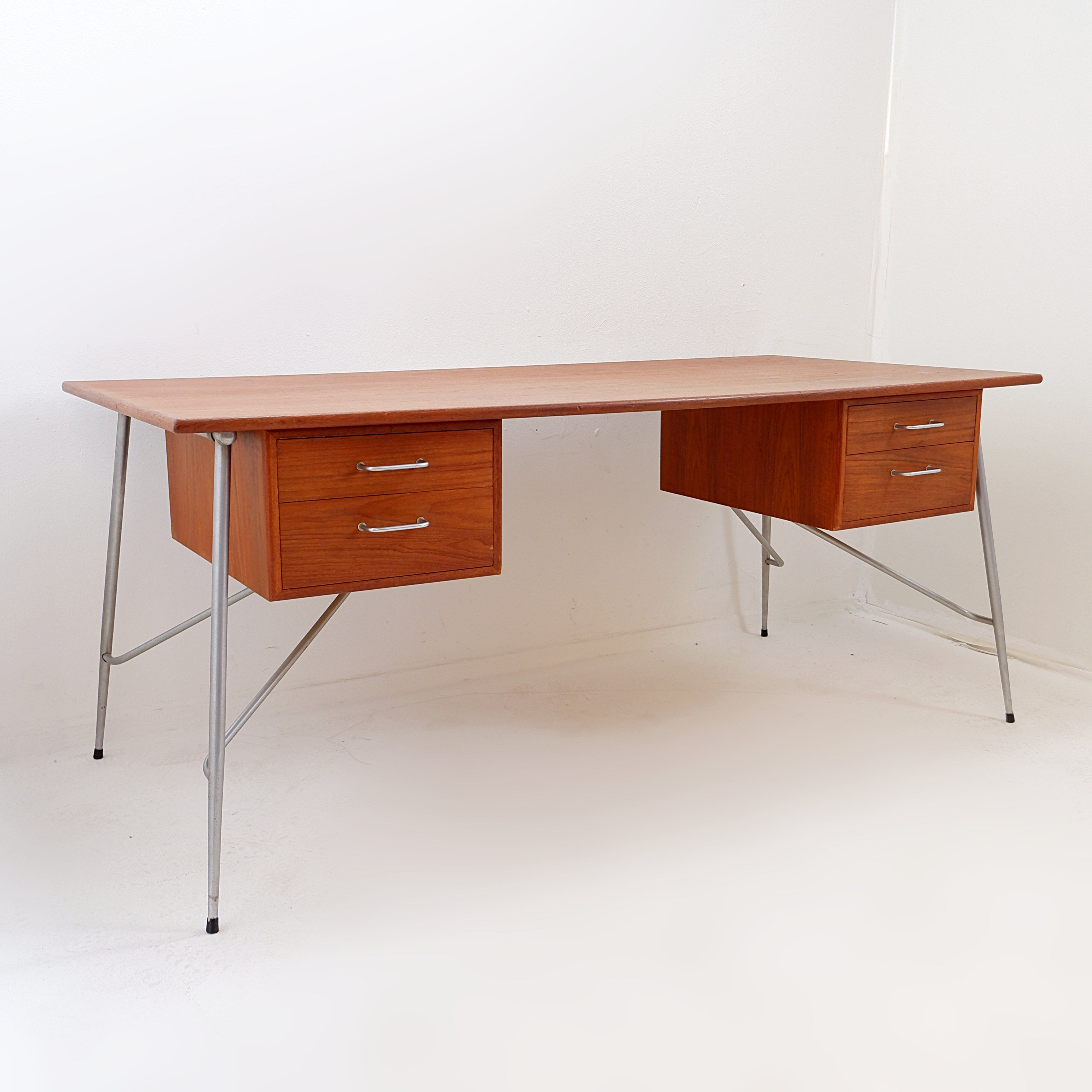 Model 202 teak desk by Børge Mogensen, 1950s