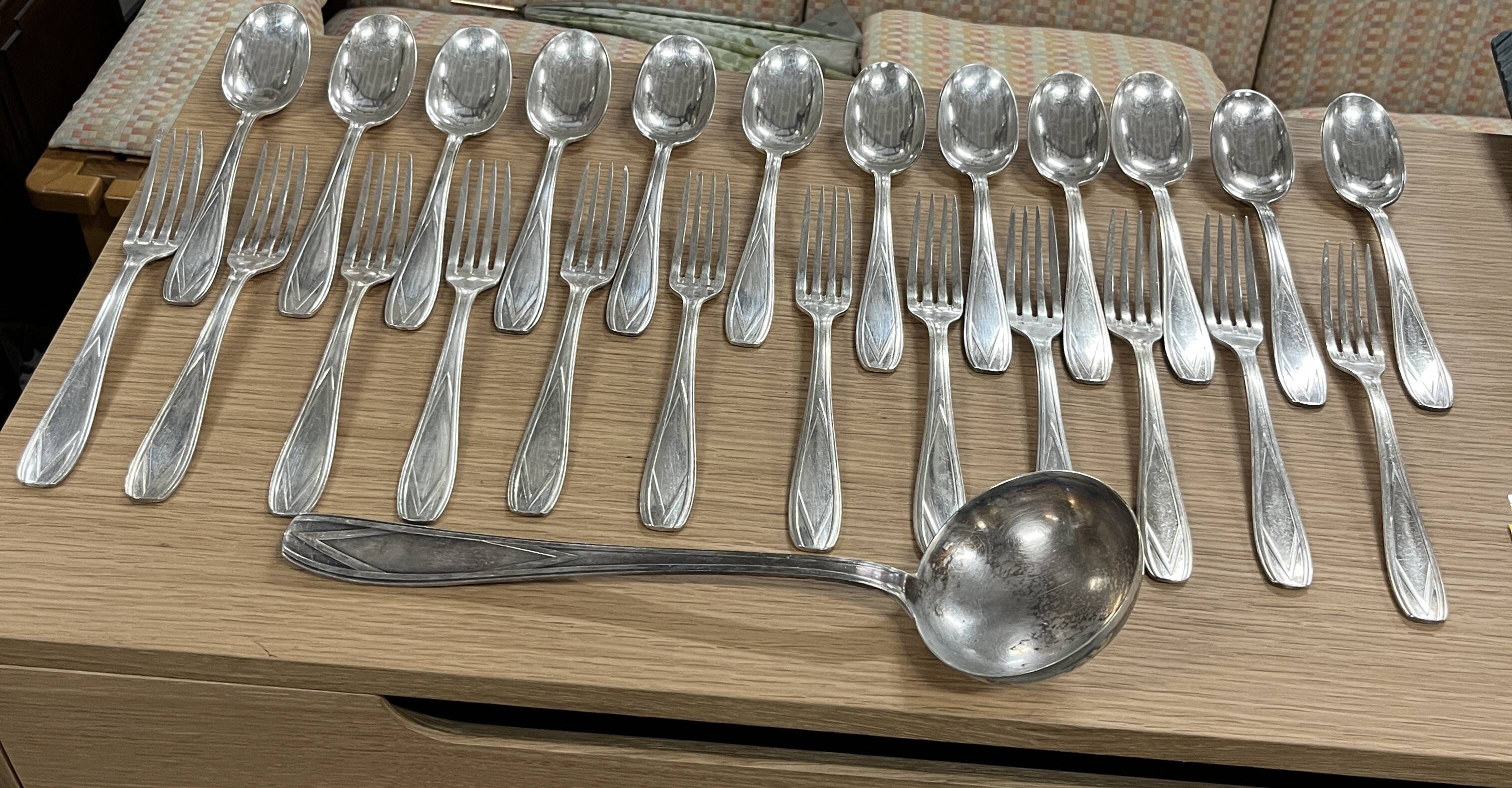 Art Deco silver-plated 25-piece dinner service