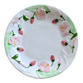 Plat vintage portugais en barbotine fraises et fleurs roses