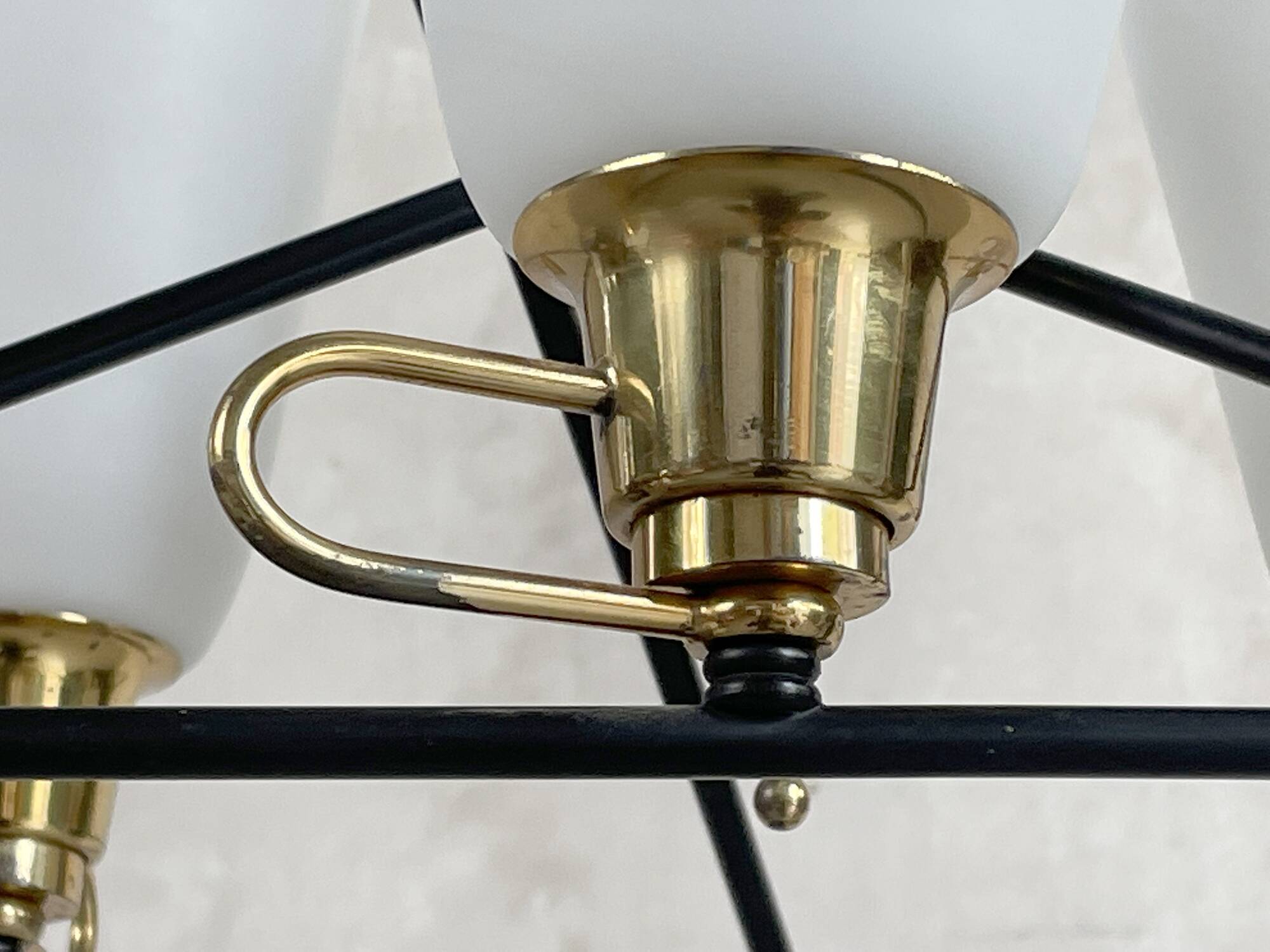 Italian chandelier with three opalines, 1950