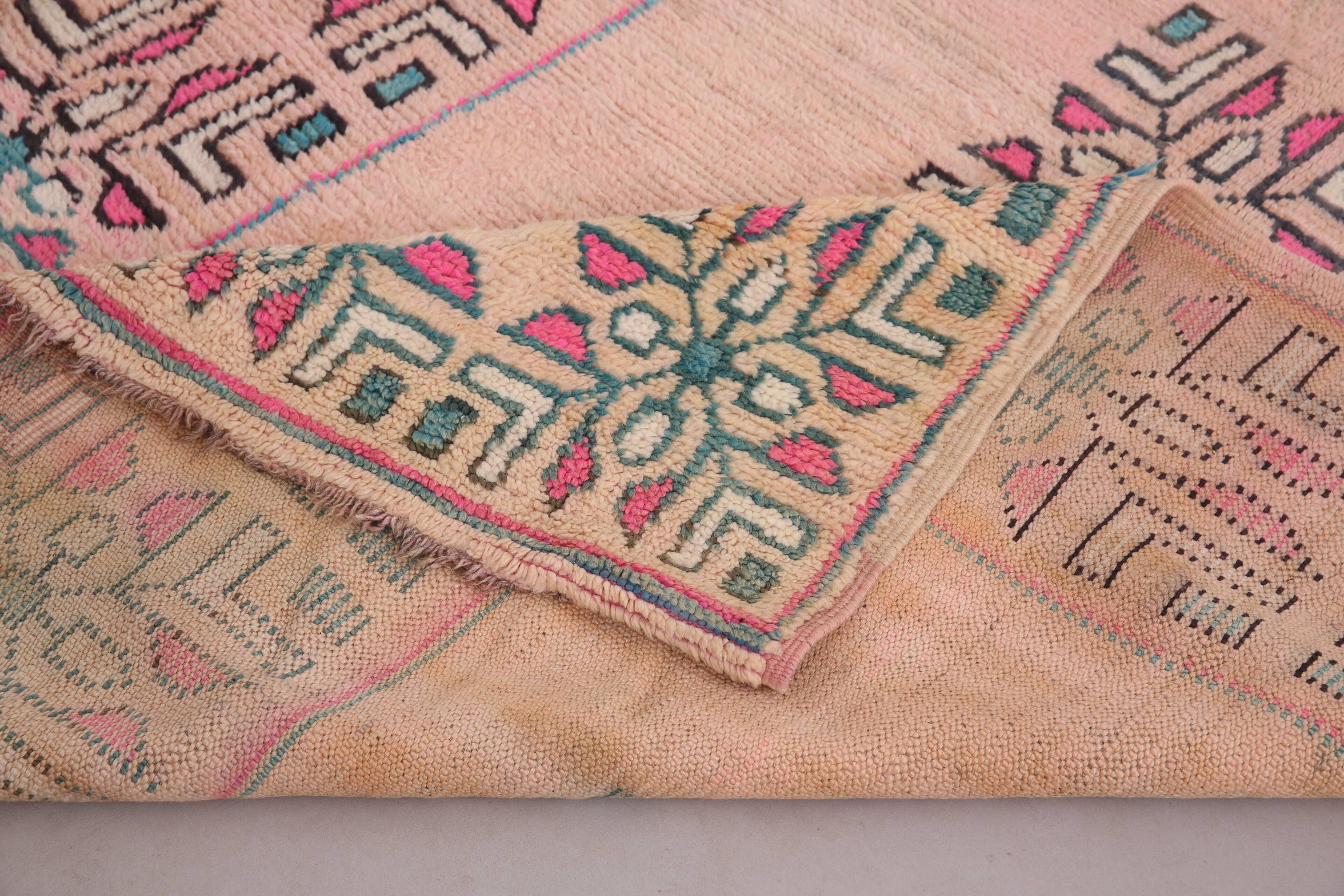 Pink Vintage Moroccan Rug 176 x 259 cm - Berber Rug Handmade - Wool Rug