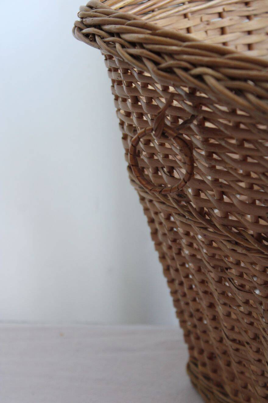 Wicker wastebasket