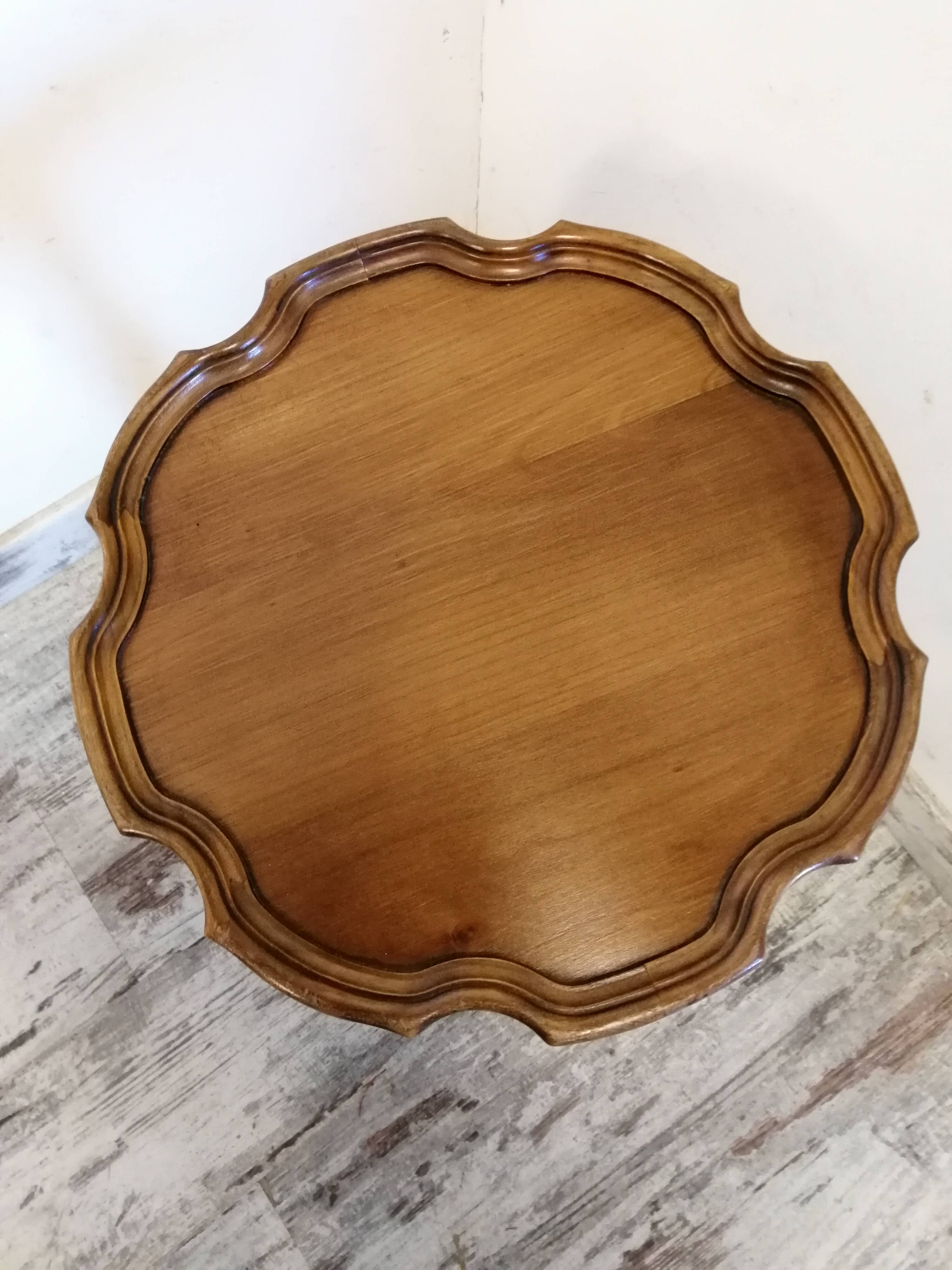 Wooden pedestal table