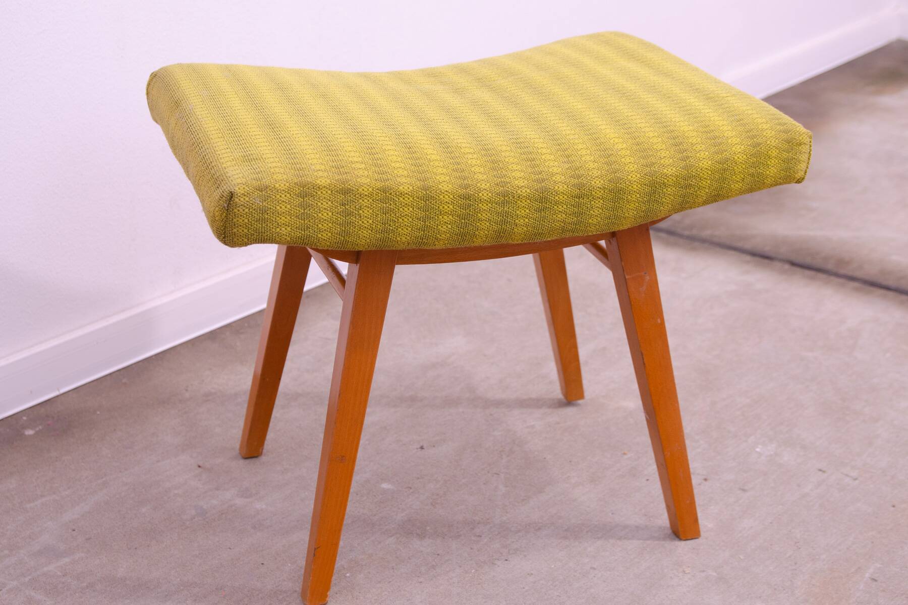 Tabouret vintage, repose-pieds, Západoslovenské nábytkárské závody, 1970