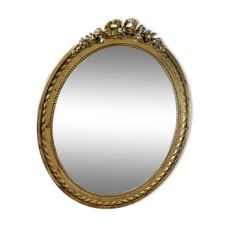 Miroir classique en bois doré