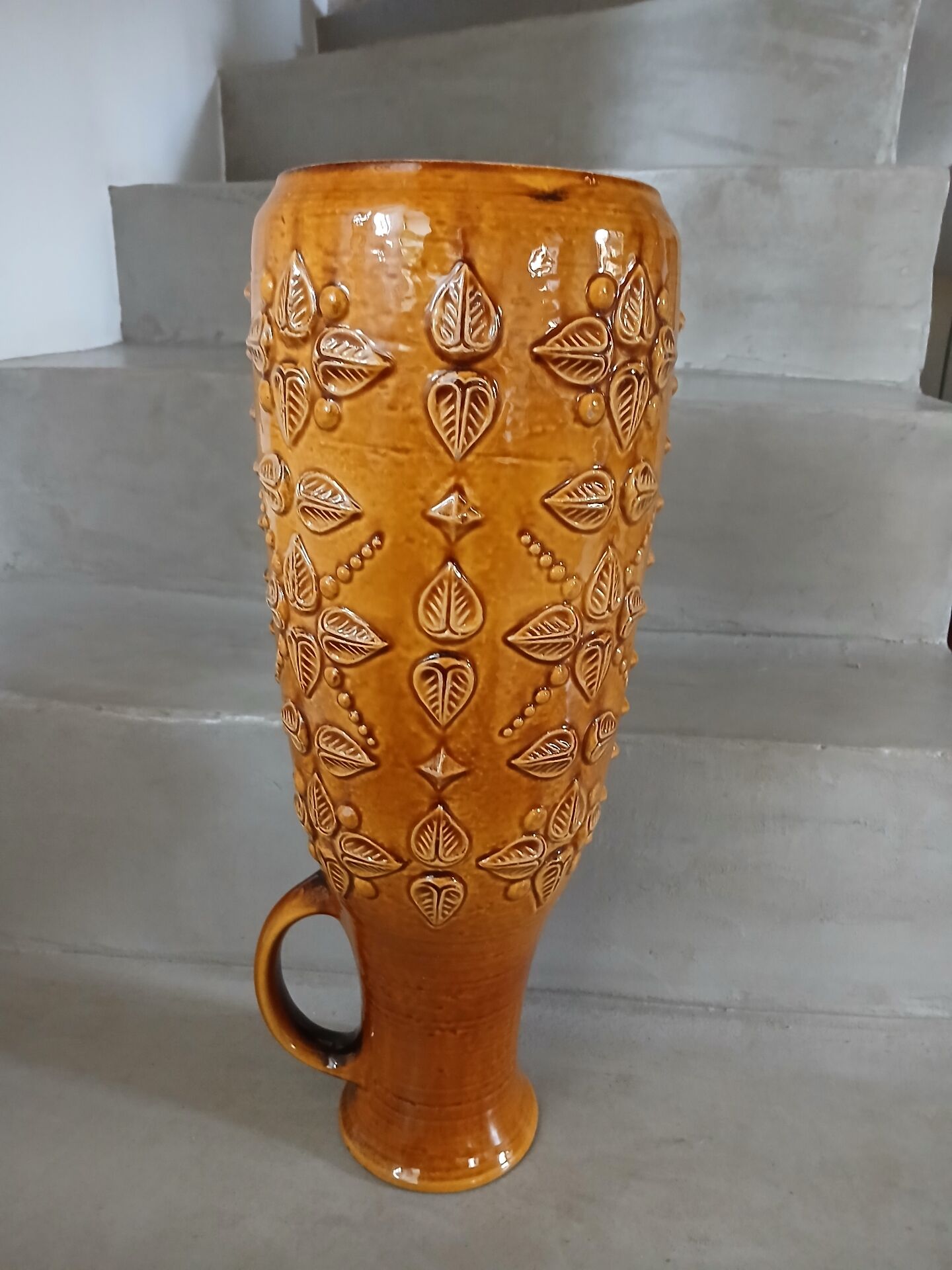 Large vase / vintage pottery