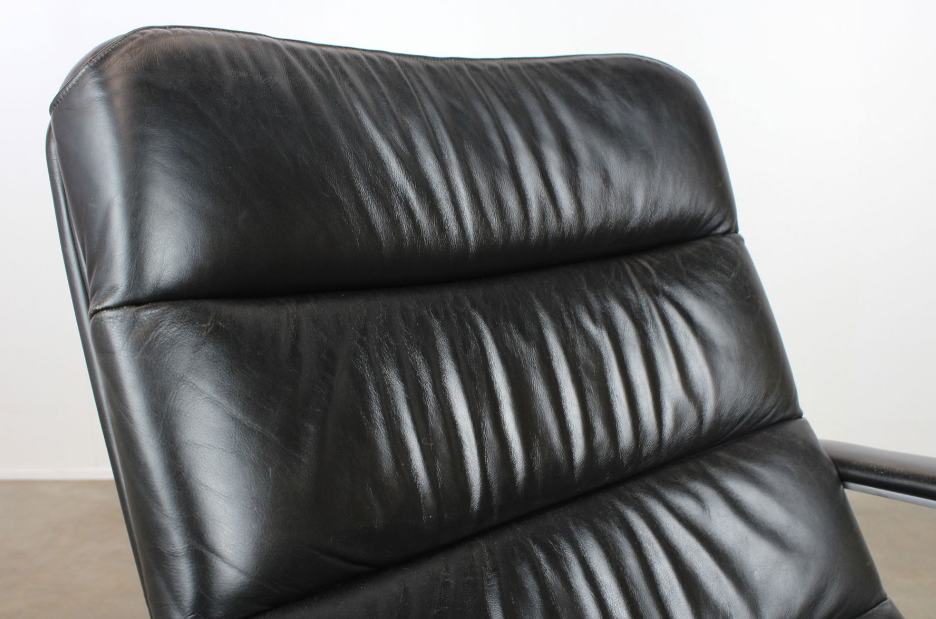 Black leather F141 armchair by Geoffrey Harcourt for Artifort 1970s
