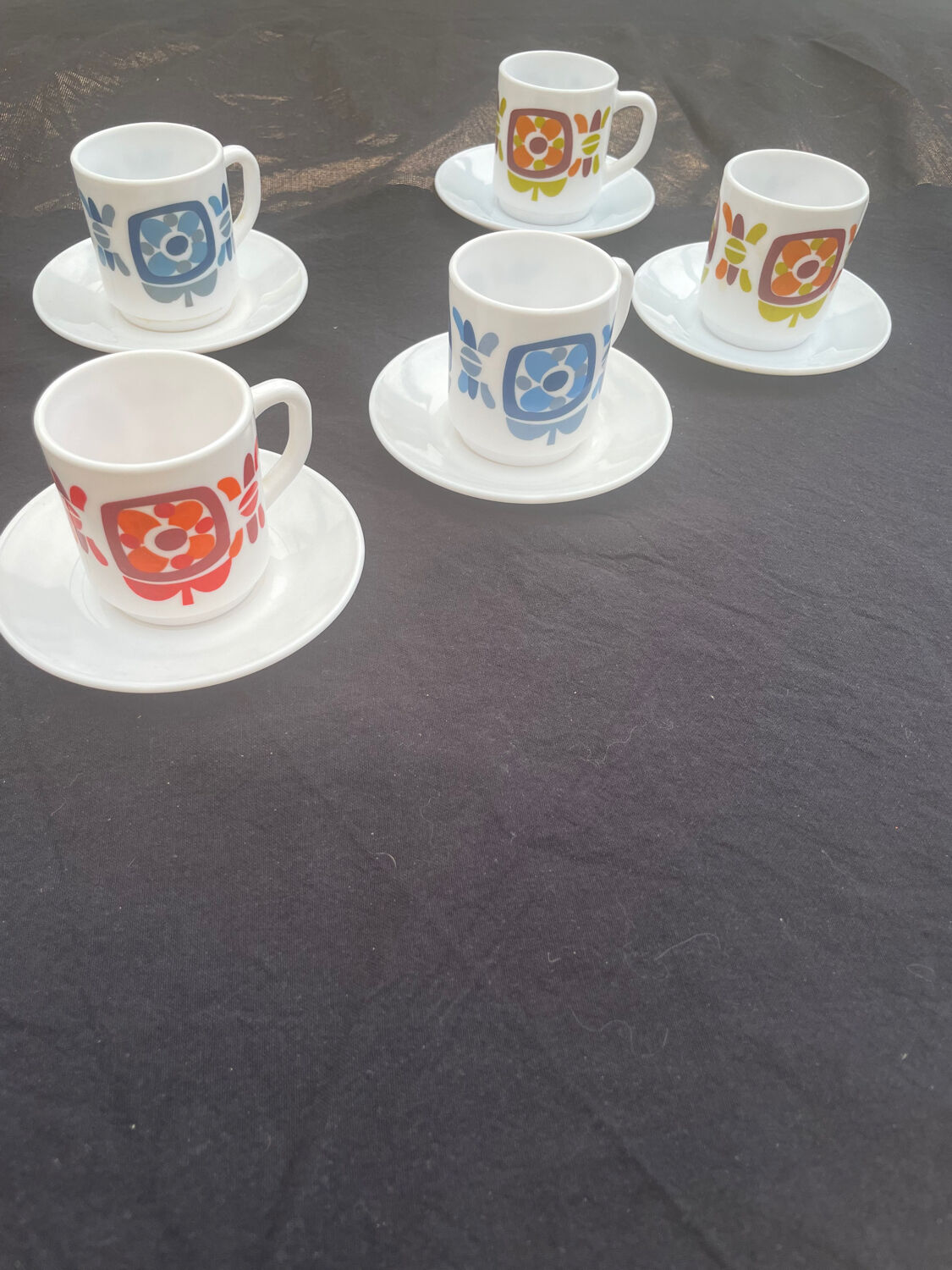 Lot De 5 Tasses Et Sous-tasses – Style Années 80 – Couleurs Vives – Céramique