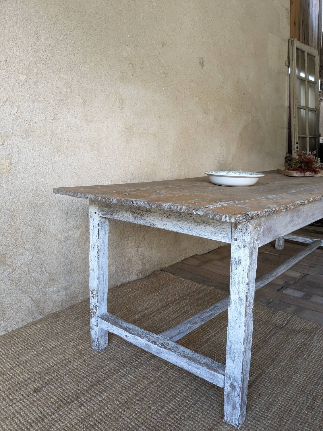 Large farm table for 10 people