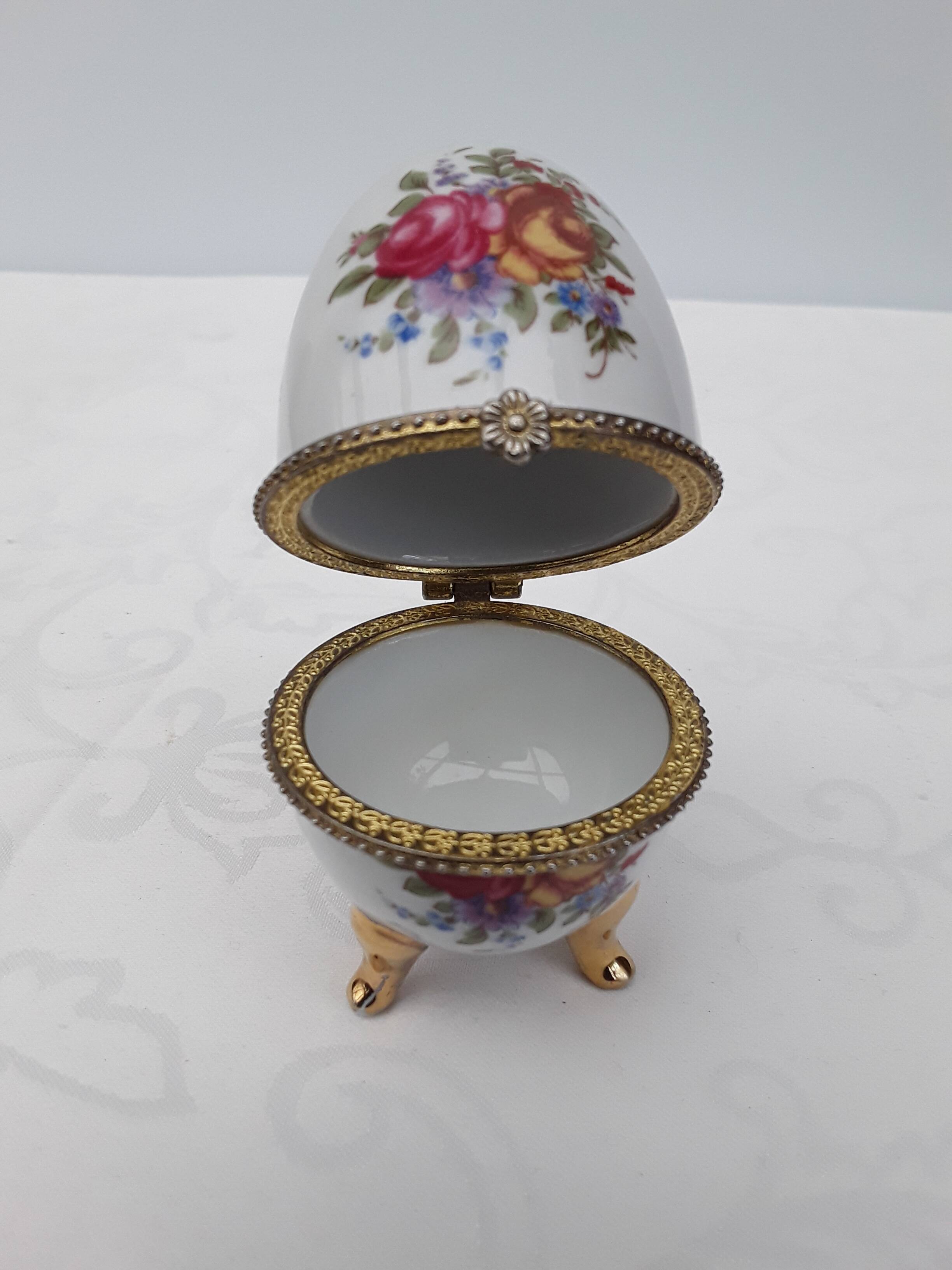 Porcelain egg