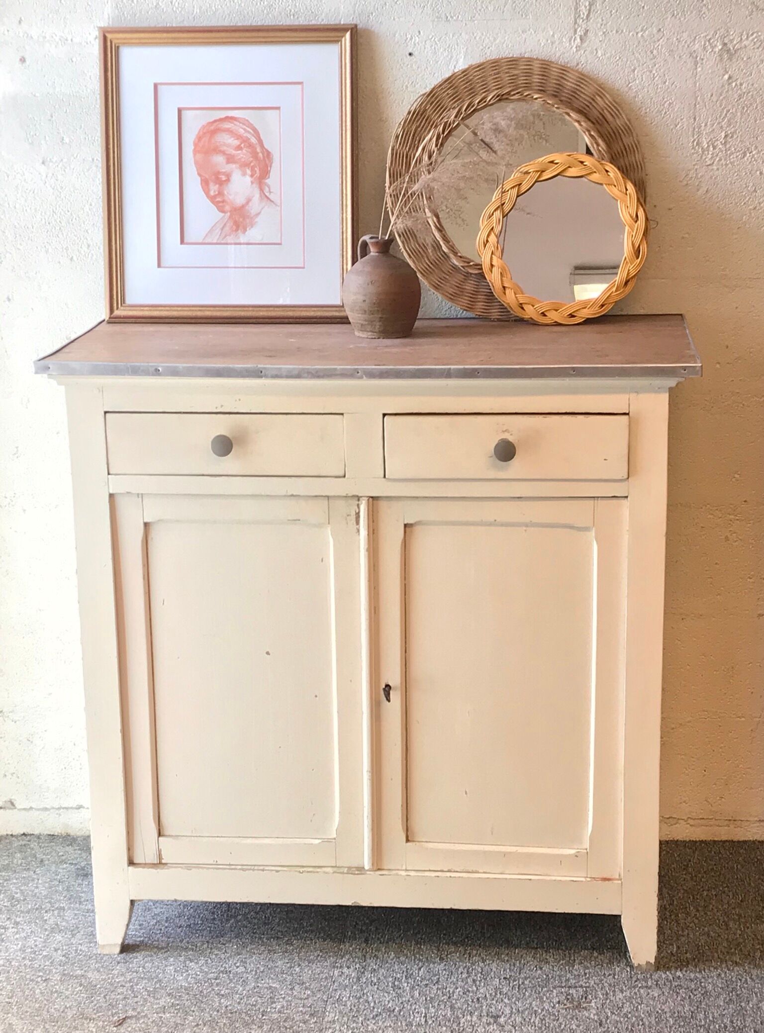 Small Parisian buffet in its pretty original patina
