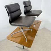 Lot of 2 leather soft pad armchairs chairs EA205 design Charles Eames Herman Miller edition vintage 60s