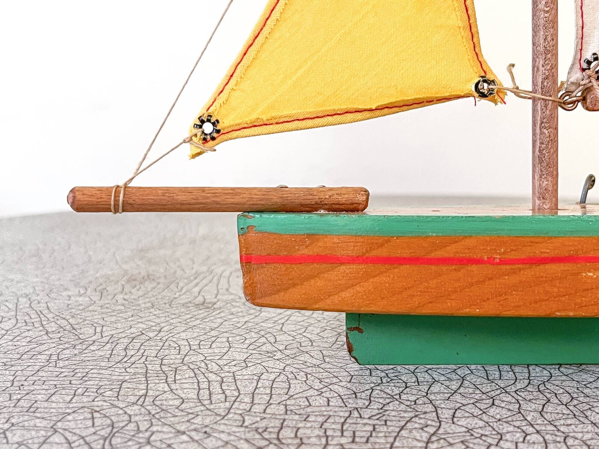 Giraud Sauveur brand half-deep hull basin sailing barge.