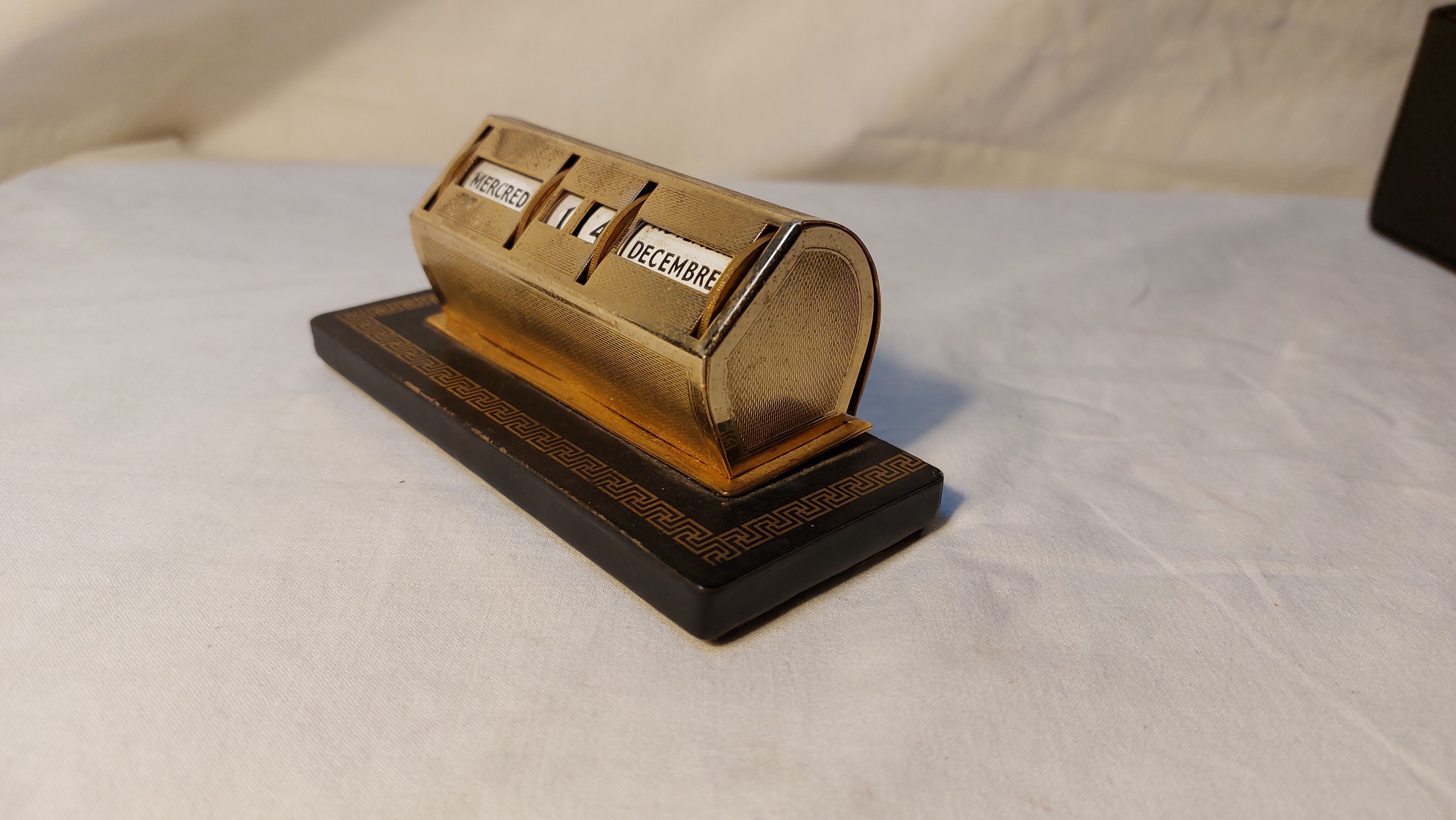 Art Deco Perpetual Calendar