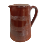 Berry sandstone pitcher