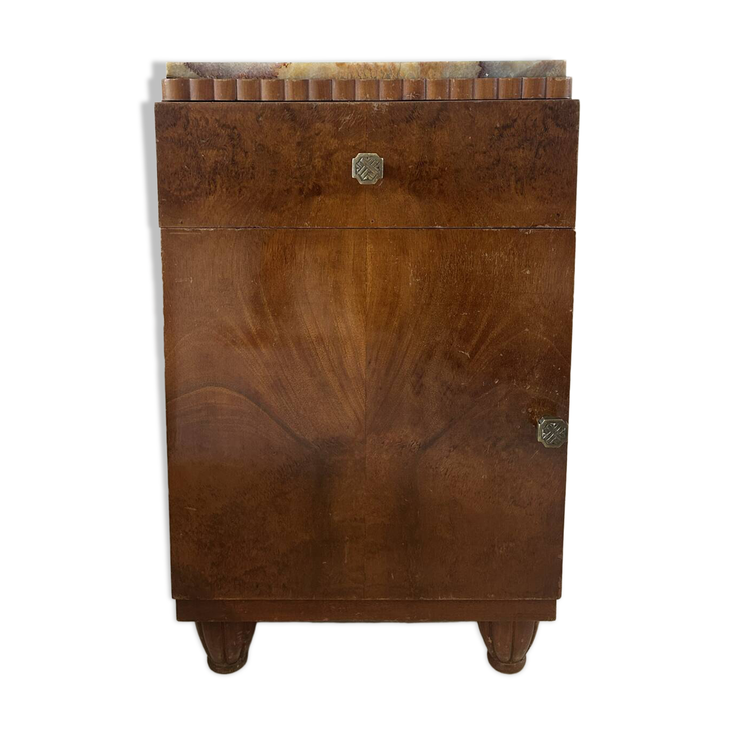 Table de chevet Art Déco — placage ronce de noyer, plateau onyx, poign