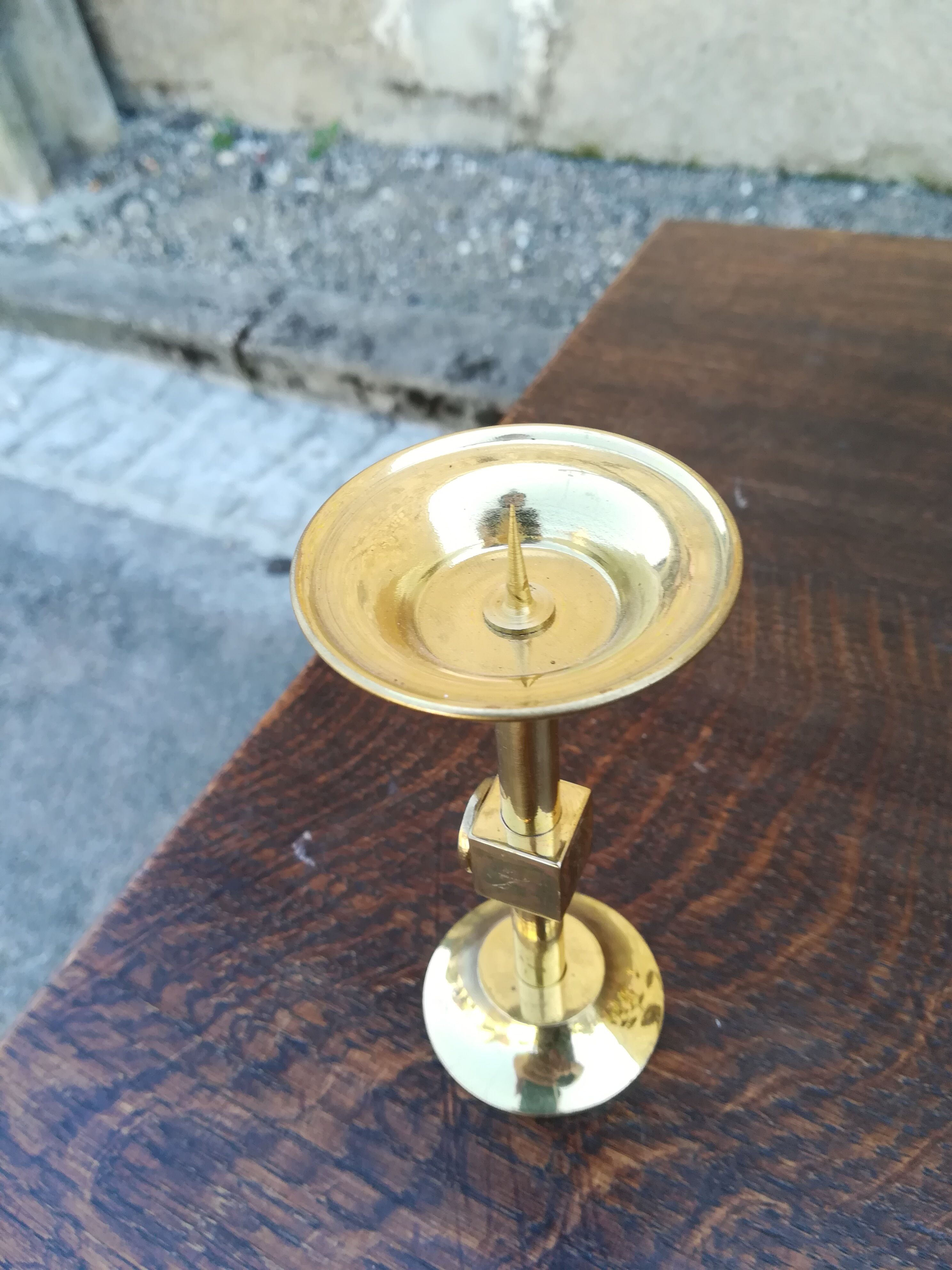 Lot of ten peaks candles in brass