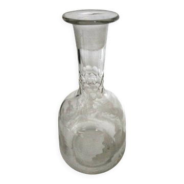 Carafe verre ciselé